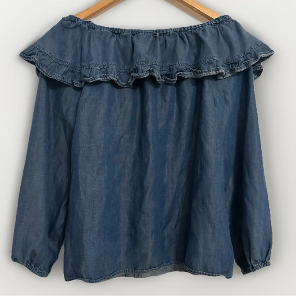 Altar’d State Off Shoulder Denim Blouse Oversized Flowy Ruffle Women’s Size S - Picture 2 of 9